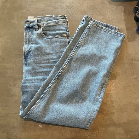 Everlane The Way High Jean in Light Wash - Picture 5 of 9